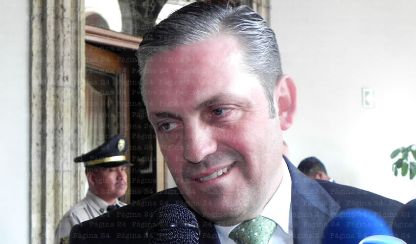 El encargado de la Semov, Mauricio Gudiño, sólo responde que próximamente se cumplirá con los puntos solicitados; sin embargo, nada ha ocurrido y el servicio de transporte sigue pésimo
