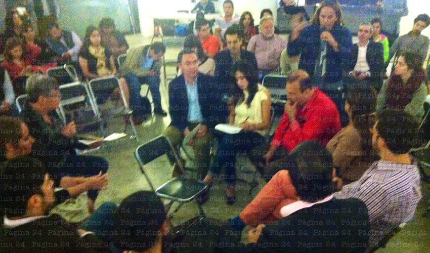 Nueve especialistas que participaron en el segundo Foro Tómala “Mejor Movernos Mejor”, concluyeron que el ciudadano de a pie no tiene palabra ni participación en el tema de movilidad en Jalisco/Foto: Rogelio Castro