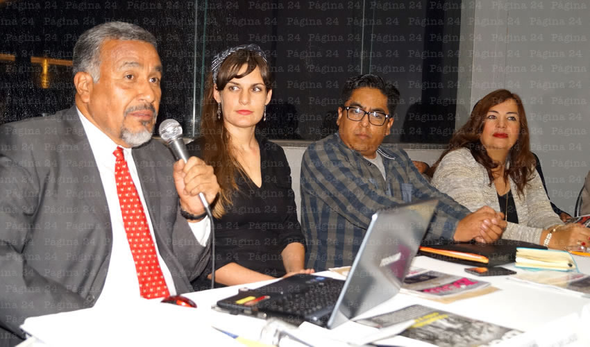 En 14 meses, el gobierno de Aristóteles Sandoval Díaz ha gastado 360 millones de pesos para “lubricar” la buena voluntad de los medios de comunicación locales de prensa, radio y televisión, lo que compra voluntades e impide la crítica seria a las autoridades, criticaron periodistas/Foto: Francisco Tapia