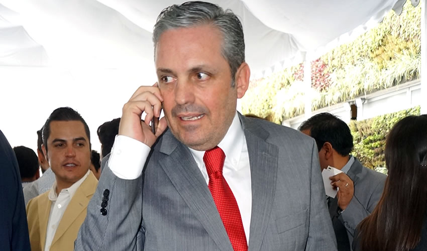 Mauricio Gudiño realiza declaraciones temerarias, como la que se refiere a que los accidentes y las víctimas siempre se han dado, en lugar de cumplir su trabajo y hacer lo posible para reducir el número de siniestros