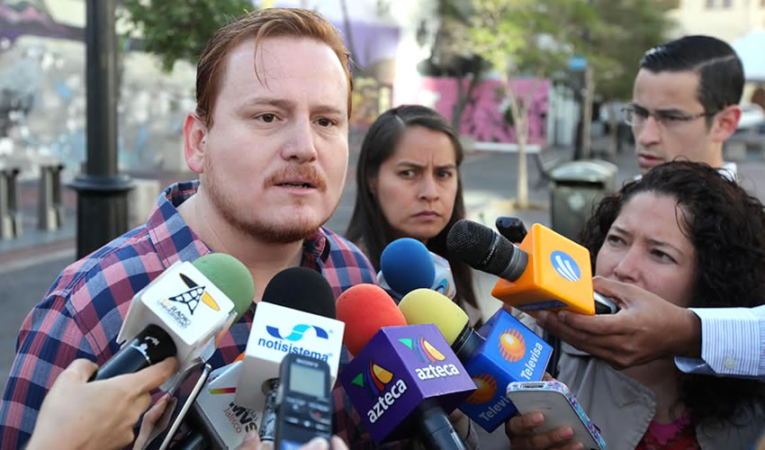 El presidente del órgano ciudadano de vigilancia del transporte, Alberto Galarza, exigió al gobernador la destitución del titular del a Semov y de los directores de Cultura Vial, del Siteur, de Servicios y Transportes, de Sistecozome y del área jurídica de la Secretaría de Movilidad, “porque no han podido responder a la expectativas que hoy la ciudadanía les demanda”