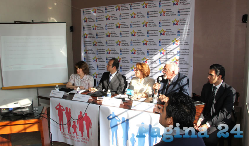 Rueda de prensa del Consejo Mexicano de la Familia (ConFamilia) (Foto: Eddylberto Luévano Santillán)