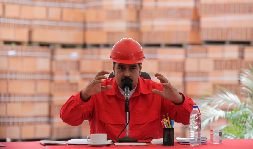 Caracas, Venezuela.- El presidente venezolano, Nicolás Maduro, participando durante su programa semanal Contacto con Maduro