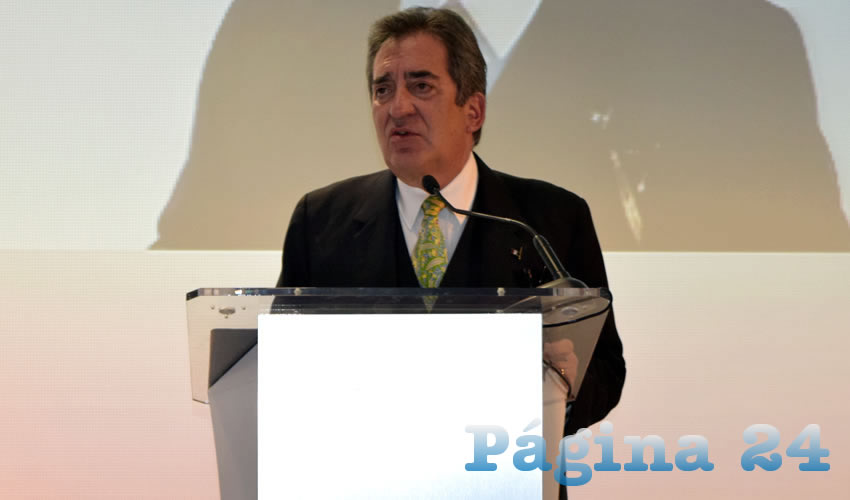 Se ha determinado que el día 13 de noviembre, en punto de las 10:00 horas, se lleven a cabo las honras fúnebres de cuerpo presente en el Palacio de Gobierno