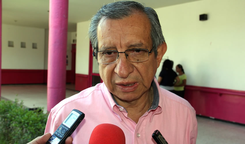 Enrique Flores Bolaños, director de Atención Primaria a la Salud del ISSEA