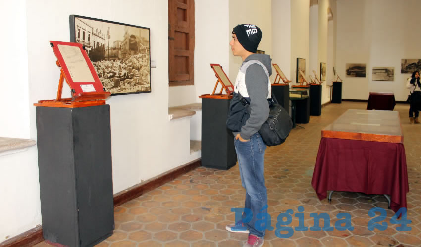 Esta exposición cuenta con una serie de 20 fotografías antiguas, las cuales pertenecen al archivo histórico de Zacatecas, así como publicaciones de periódicos de ese entonces donde se muestra que Zacateca inicia una etapa de logros y de construcción de capital (Foto: Rocío Castro Alvarado)