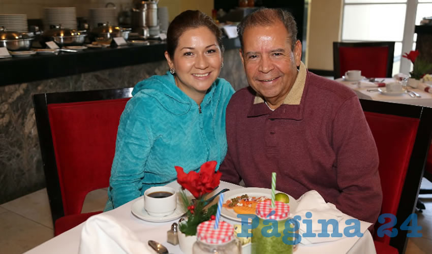 En el restaurante Condimento del hotel Marriott almorzaron Eva Castrejón Chong y su esposo Alfredo González González, líder de la Federación de Trabajadores (FTA)