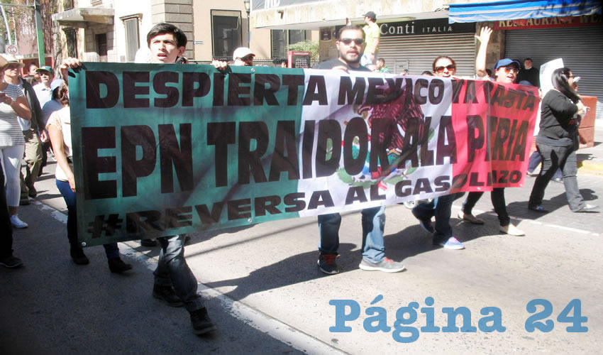 “Reversa al gasolinazo”, ya basta de Peña Nieto, el gran traidor de la patria, tronaban