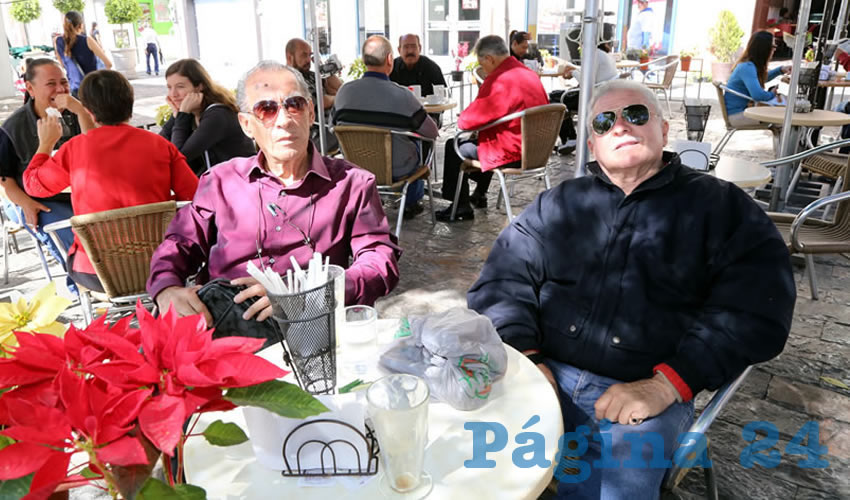David Castañeda Medrano, escritor, y Antonio de Jesús Alba Romo platicaron en Café Catedral