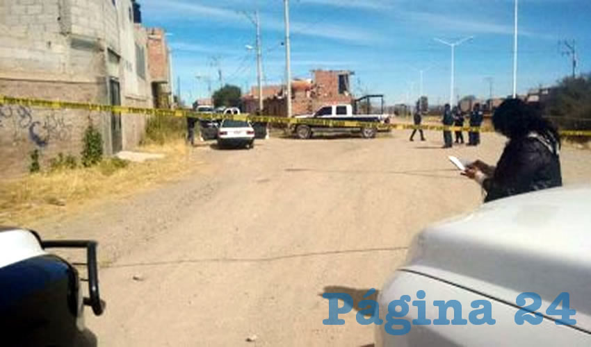 Elementos policiacos realizando las labores competentes