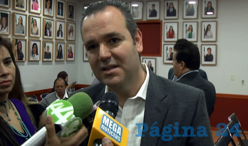Se requiere que el gobierno estatal, encabezado por Aristóteles Sandoval, tome cartas en el asunto de malos manejos en secretarías como la de Educación, detectadas por la Auditoría Superior de la Federación, quien también debe ir hasta las últimas consecuencias, expuso Miguel Monraz/Fotos: Francisco Andalón López