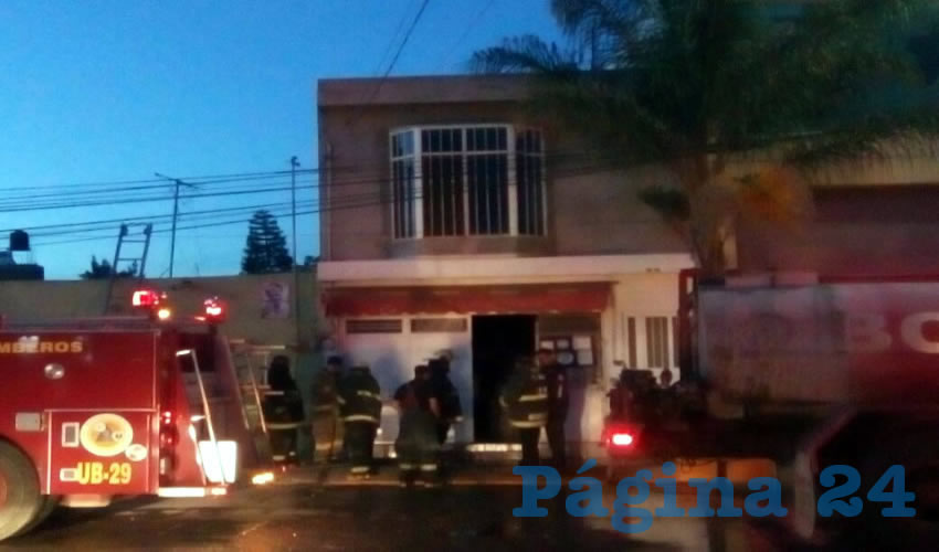 Los bomberos sofocaron las llamas pero el negocio ya estaba destruido totalmente