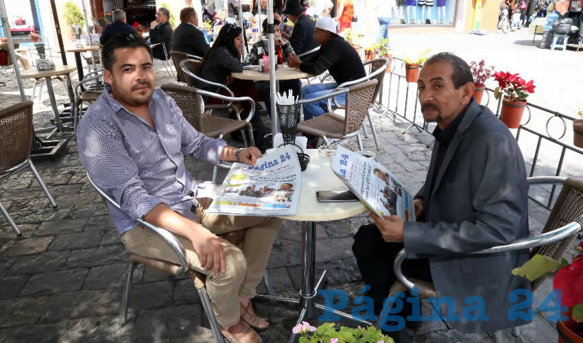 En Café Catedral departieron Gilberto Gutiérrez Lara, consejero nacional de Morena, y Ricardo Barba Parra