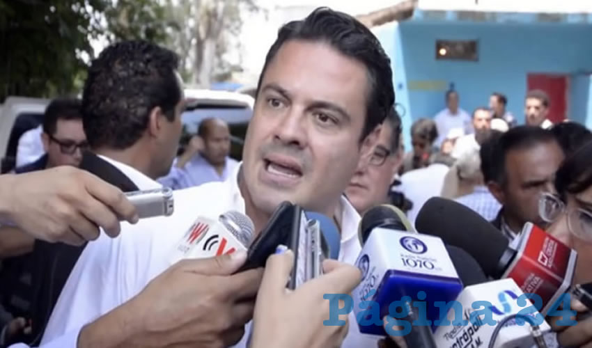 “Lancé una propuesta hace unos 10 años y se trata de que al gobernador (en este caso Aristóteles Sandoval) cada que hay una elección intermedia se le evalúa, a manera de incentivar la participación del ciudadano… porqué no hacer una evaluación sistemática por el pueblo cada tres años”, consideró el académico Francisco Jiménez Reynoso/Foto: Archivo Página 24
