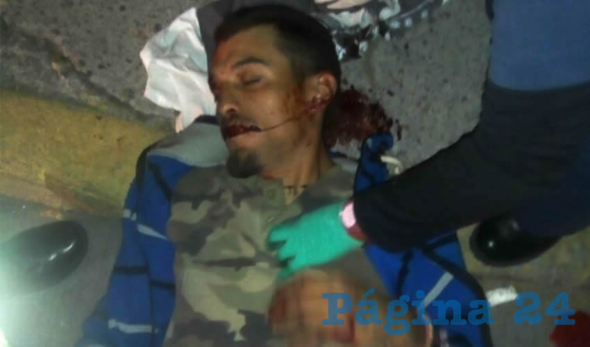 Óscar Ramírez se encuentra herido de gravedad