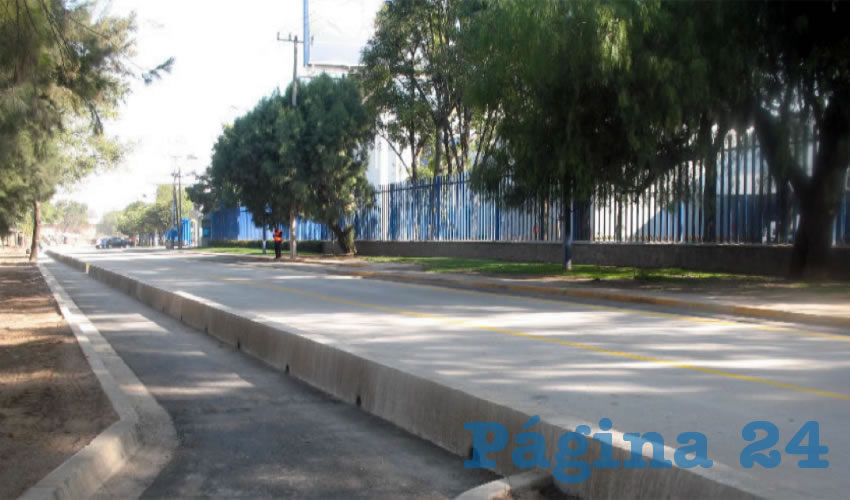 En la Zona Metropolitana de Guadalajara existe una variedad de ciclovías, las cuales no comparten criterios, lo que en muchos casos dificulta la movilidad de usuarios, automovilistas y peatones. Urge tener lineamientos comunes para este tipo de infraestructura, sea estatal o municipal/Foto: Archivo Página 24
