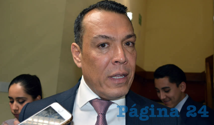 “Los temas de seguridad no deben traer temas políticos, de ninguna manera, al contrario, tenemos que actuar con la responsabilidad y con la ley en la mano”, respondió Roberto López Lara, secretario de Gobierno de Jalisco al cuestionarle sobre la renuncia del comisario Salvador Caro, quien exigió la liberación de sus policías encubiertos/Foto: Archivo Página 24