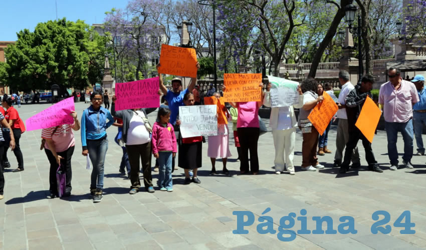 Integrantes de la asociación Prodefensa del Patrimonio Cultural de Jesús María se manifestaron frente a Palacio de Gobierno