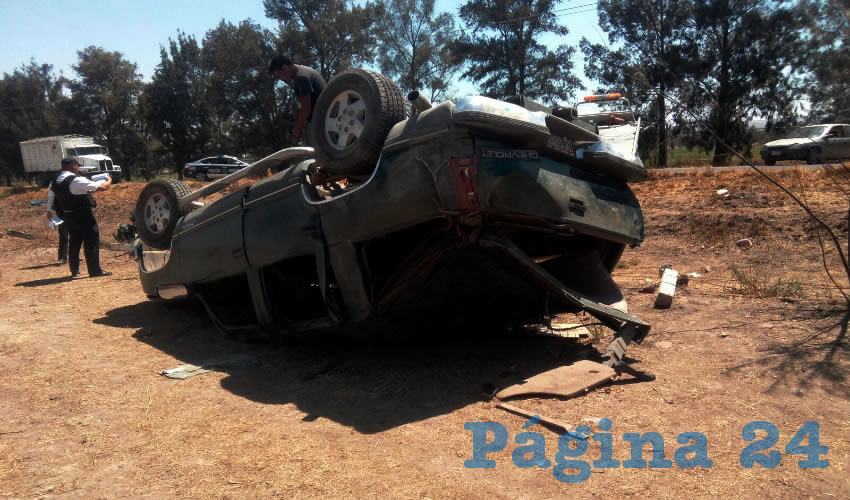 La camioneta Chevrolet Tahoe salió de la carretera y dio varias volteretas, en las cuales sus tripulantes salieron expulsados