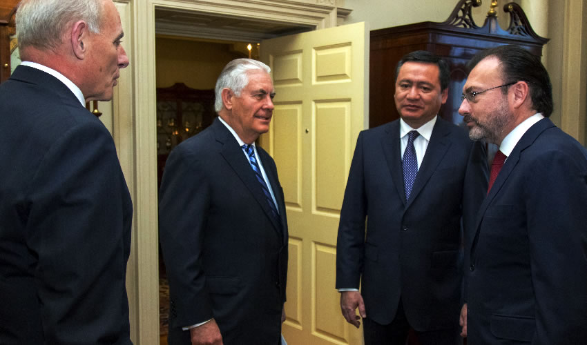 El secretario norteamericano de Estado, Rex Tillerson acompañado de los Secretarios mexicanos de Gobernación y Relaciones Exteriores (Foto: Archivo/SRE)