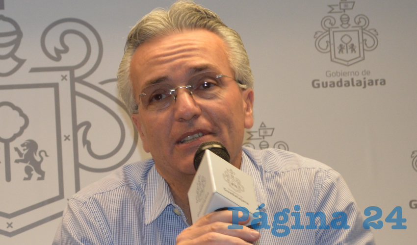 “¿Qué pendiente puede tener Marco Valerio para que reciba esta protección para no venir a explicarnos lo de esta agencia? ¿Cuál es el problema? ¿No tenemos derecho nosotros, que también fuimos electos a conocer el programa de la agencia metropolitana de seguridad pública?”, cuestionó el regidor albiazul/Foto: Francisco Tapia