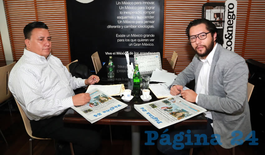 En Café Punta del Cielo departieron Octavio Higuera Durán y Gustavo Gutiérrez de la Torre