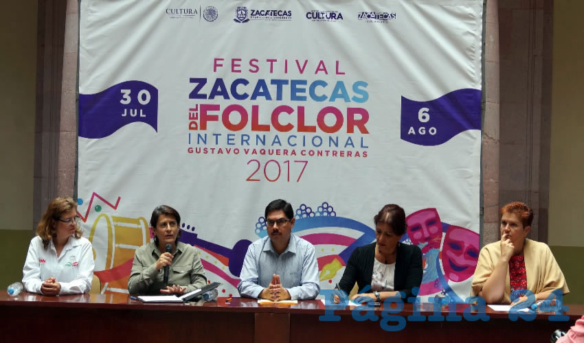 Gema Mercado: La transición se basa en dejar de ser un festival del folklor “espectáculo”, a compartir más al resto del mundo las riquezas que existen en Zacatecas, es un rescate de lo que es el folklor, ahora además de danza presentará lo que es una cultura en general (Foto: Merari Martínez Castro)