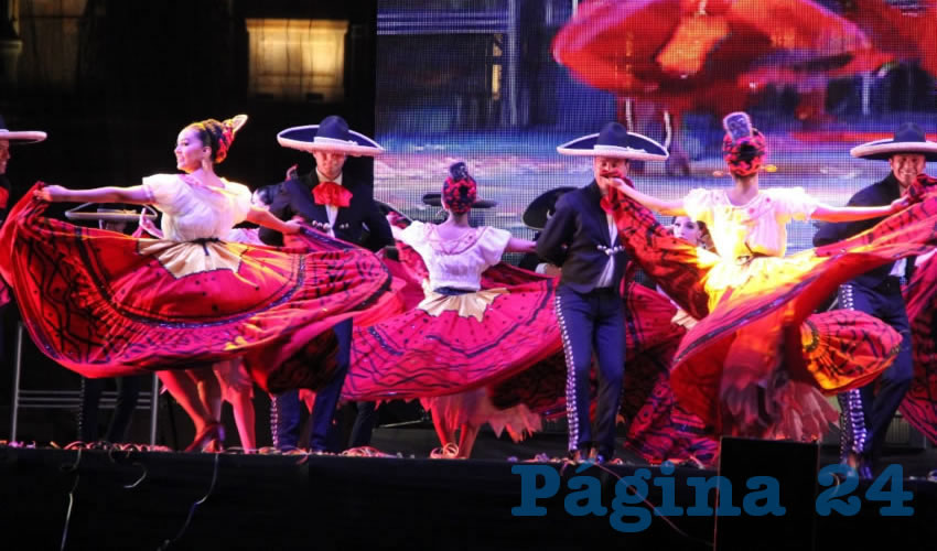 La agrupación más representativa del folclor mexicano actuó en el foro principal del Festival del Folclor Internacional 2017