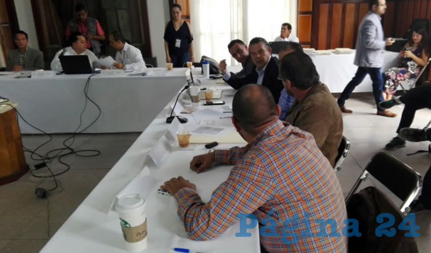 Lo que hizo la Comisaría de Guadalajara, encabezada por Salvador Caro Cabrera, fue pedir equipo que tiene especificaciones técnicas de las cámaras que sólo son vendidas por la empresa Groundbreaking Technologies, sin que se justifique que realmente se trata del mejor equipo que pueda haber para llevar a cabo estas labores, concluyeron en la sesión del Comité de Adquisiciones del Ayuntamiento de Guadalajara/Foto: Francisco Andalón López