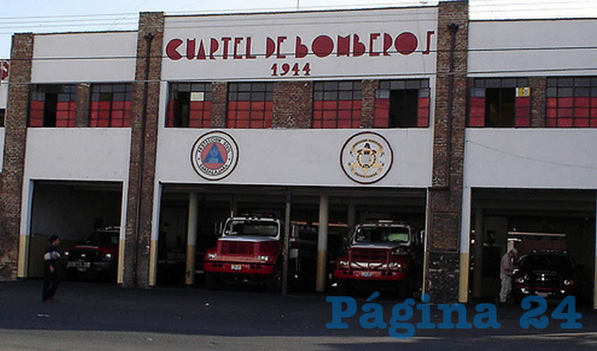 En un recorrido por las cinco bases de bomberos en Guadalajara, el edil priísta Salvador de la Cruz constató que requieren mantenimiento en diversas áreas, así como la reparación del equipamiento, en especial el de capacitación, el cual se encuentra en desuso por que está descompuesto/Foto: Especial