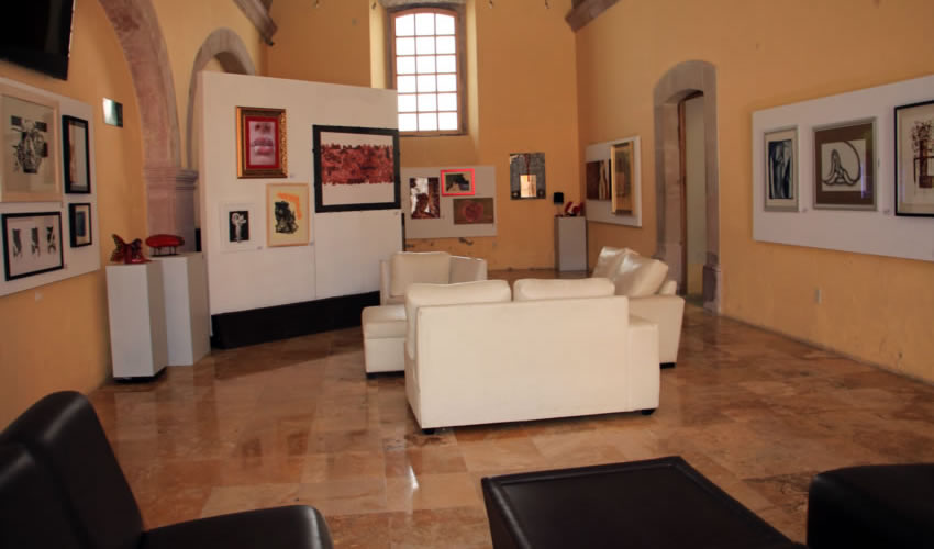 Los artistas retomaron el cuerpo humano, el sexo, el deseo, que llevan al erotismo, para representar en cada una de sus obras arte relacionado con la tema de la exposición y del ciclo de cine (Foto Rocío Castro Alvarado)