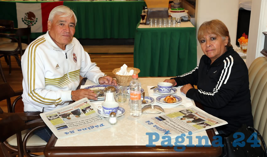 Esteban Torres Sarabia y Rosa María Esquivel Caudillo compartieron el primer alimento del día en Sanborns Francia