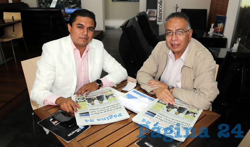 En Café Punta del Cielo departieron Andrés Escobedo Rivera, funcionario estatal de Gobierno, y Mario Bravo de Luna