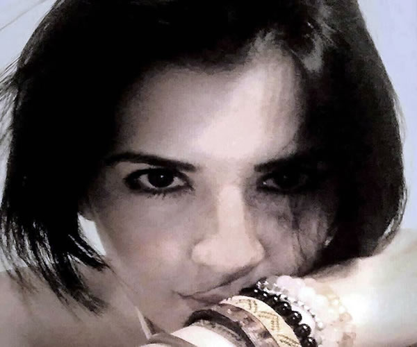 “Cuando el cuerpo nos duele y está lleno de heridas buscamos por supervivencia natural una forma de sanar. La palabra siempre ha sido sanadora y nosotros somos también un cuerpo social, nos dolemos como grupo, entonces Venezuela es una extensa, profunda y sangrante herida”, aseguró Betsimar Sepúlveda/Foto: Cortesía