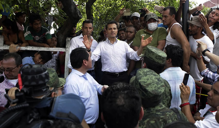 Juchitán, Oaxaca.- El presidente de México, Enrique Peña Nieto (Foto: Presidencia)