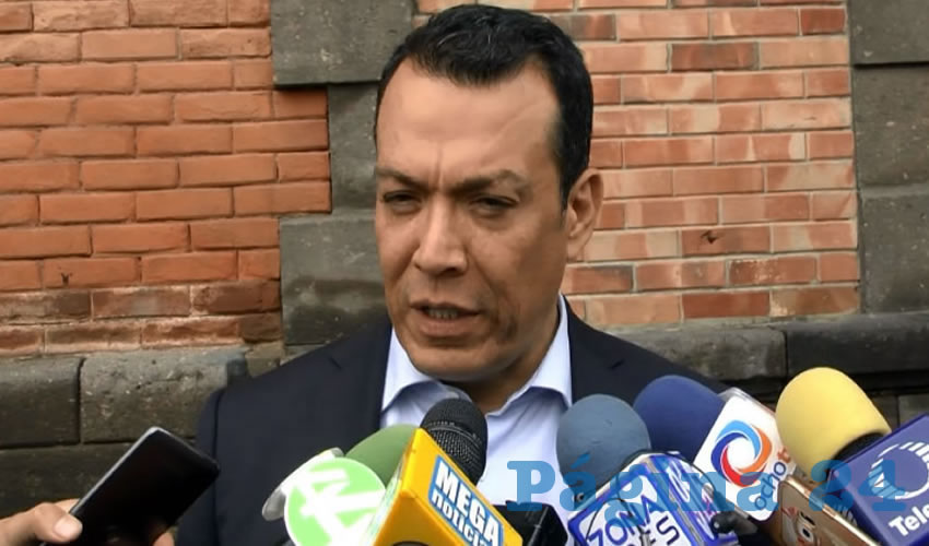 “Se abre a la sociedad como ya lo mencionó el gobernador, bajo ese mismo lineamiento como fue la Fiscalía Anticorrupción, y no va a haber un fiscal a modo como lo quieren malinterpretar otras organizaciones o personas en lo particular”, sentenció Roberto López Lara, secretario de Gobierno de Jalisco/Foto: Archivo Página 24