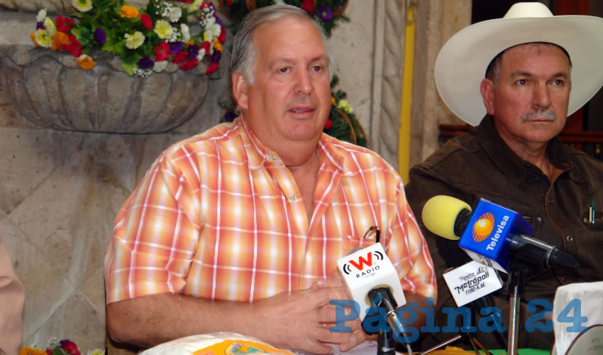 Álvaro González Muñoz, líder del Frente Nacional de Productores y Consumidores de Leche, advirtió que las importaciones de lácteos han ido a la alza, pues sólo de enero a septiembre se han adquirido más de 40 mil toneladas adicionales a las importadas en el 2016/Foto: Archivo Página 24