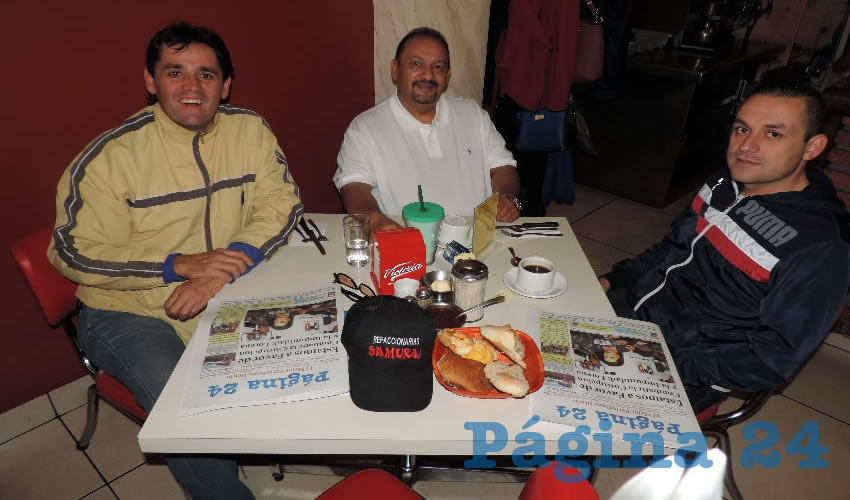 Xavier Von Hauske, Rafael Valdés Ortiz y Héctor López desayunaron en el restaurante Mitla