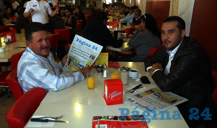 En el restaurante Mitla almorzaron José Manuel González Mota, expresidente municipal de Asientos; y Aldo Ruiz Sánchez, presidente del Comité Directivo Estatal de Morena