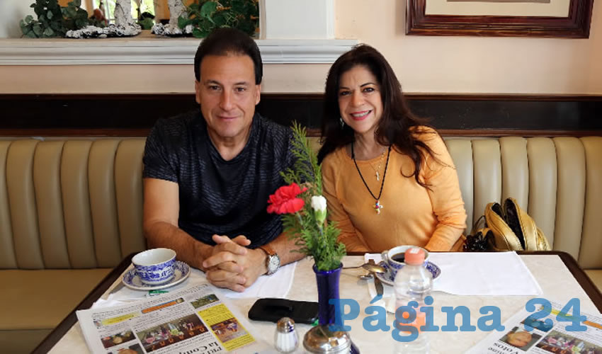 En Sanborns Francia almorzaron Arturo Villarreal Richo y Lorena Magallanes Pérez, quienes nos visitan de Monterrey