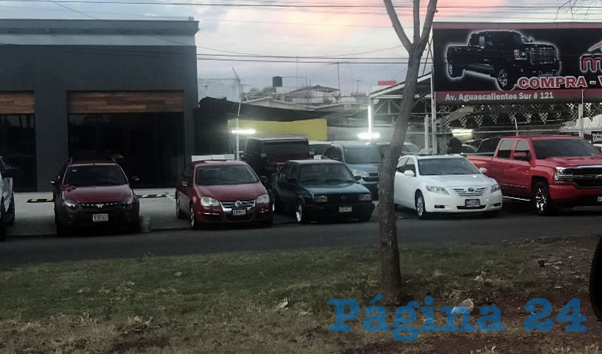 Los “loteros” invaden las banquetas