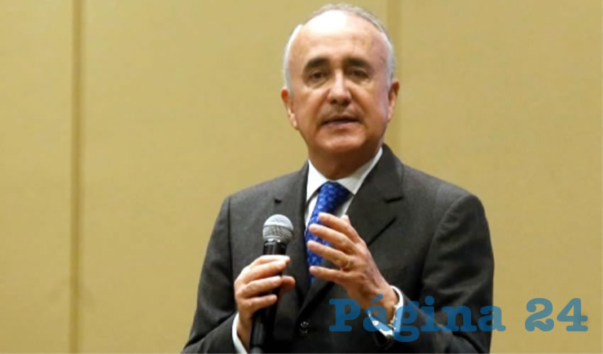 “Este tipo de denuncias se están generalizando entre la sociedad, próximamente en todos los estados del país se interpondrán Juicios de Protección de Derechos Políticos, porque no vamos a permitir que el INE practique una democracia limitada”, sentenció tras interponer juicio ante el tribunal electoral de Jalisco/Foto: Cortesía