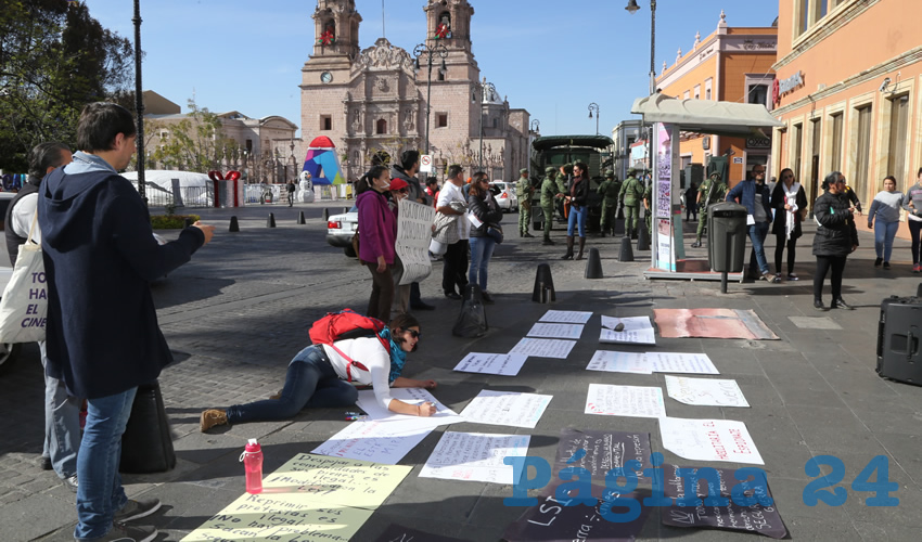 Manifestación en el Congreso del Estado