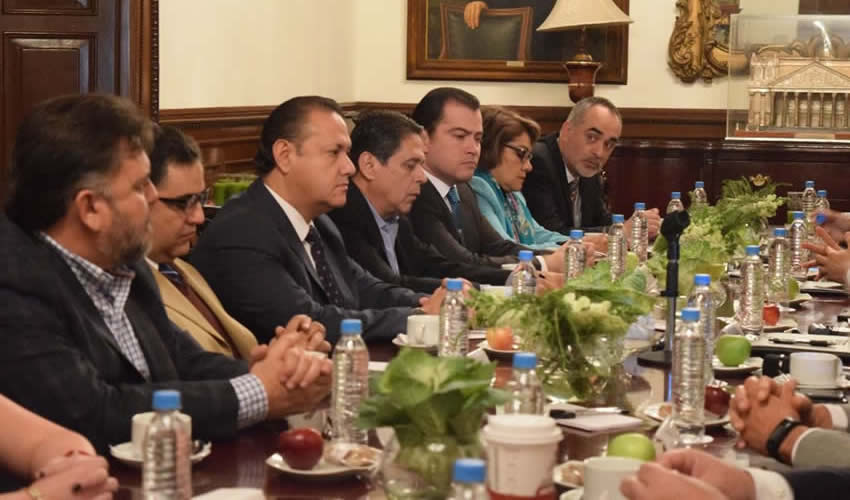 Según el coordinador de diputados de MC, Salvador Caro, el secretario de Gobierno no presentó programa o proyección alguna para enterar de cómo será la seguridad para candidatos a puestos de elección popular; por esto pedirá que comparezca Roberto López Lara, segundo al mando en el gobierno de Jalisco/Foto: Cortesía