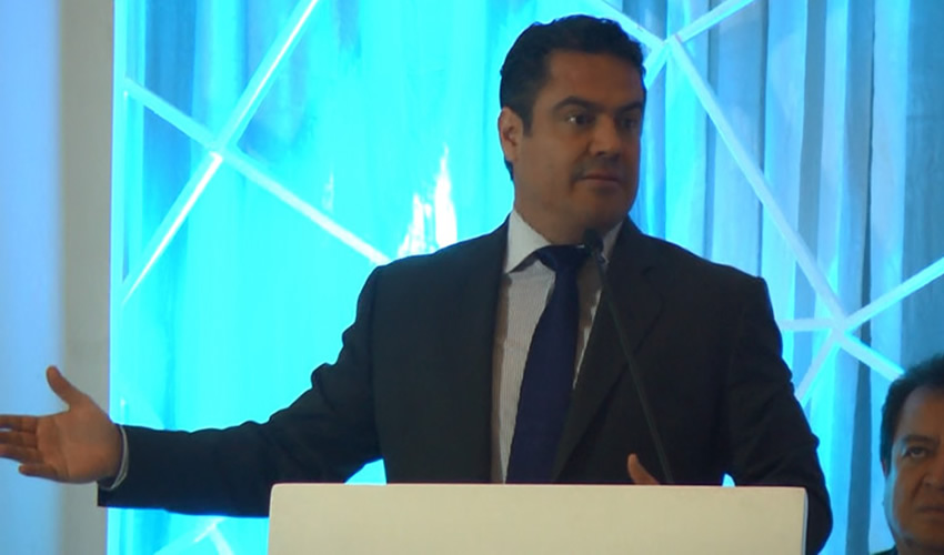 El gobernador de Jalisco llamó “enérgicamente” a que desista a quien interpuso el recurso para no nombrar fiscal anticorrupción, pidió incluso “al hermano diputado” que le haga el llamado, para que se pueda tener un sistema anticorrupción funcional, dijo/Foto: Francisco Andalón López