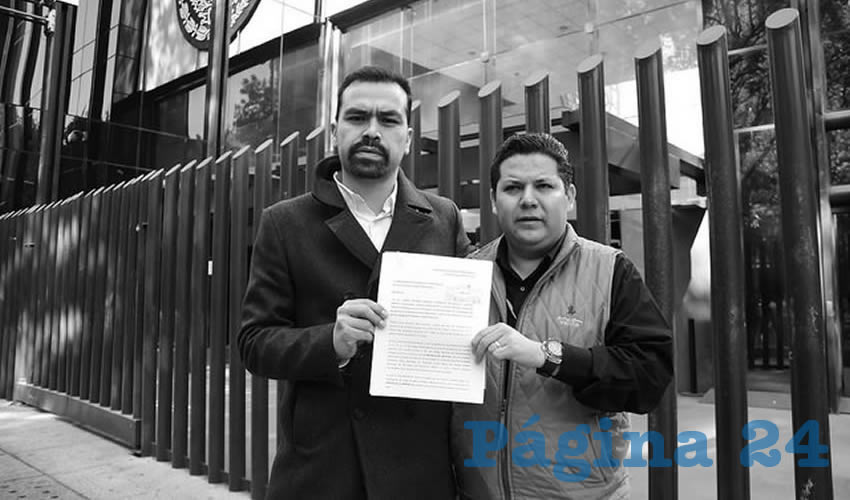 Jorge Álvarez Máynez en nombre de la Bancada de los Ciudadanos, acompañado del dirigente de Movimiento Ciudadano en la Ciudad de México, Octavio Rivera, denunciaron penalmente a José Antonio Meade Kuribreña y a Rosario Robles Berlanga, por su complicidad en los desvíos de recursos públicos en la Estafa Maestra cuando estuvieron al frente de SEDESOL