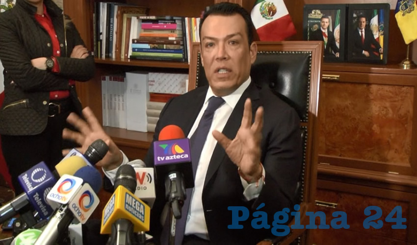 “El presidente de Guadalajara tenía una reunión en la Ciudad de México programada, el presidente Lemus me comentó que tenía una inauguración de una obra, la presidenta de Tlaquepaque sí comentó que estaba en Guadalajara y el presidente de Tonalá está fuera de país”, aunque María Elena Limón no se presentó, explicó el secretario de Gobierno, Roberto López Lara