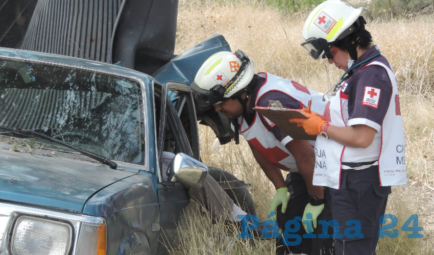 En el percance, los dos tripulantes de la camioneta Mazda