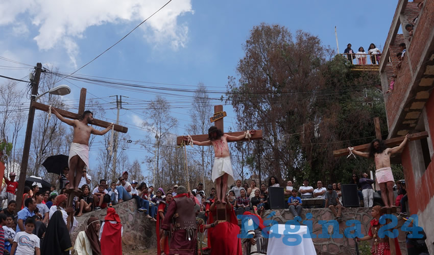 Referente al personaje principal, que escenifica a Jesús, comentó, es realizado por Marco Antonio González Ibarra, quien tiene cerca de 20 años realizando esta actividad.