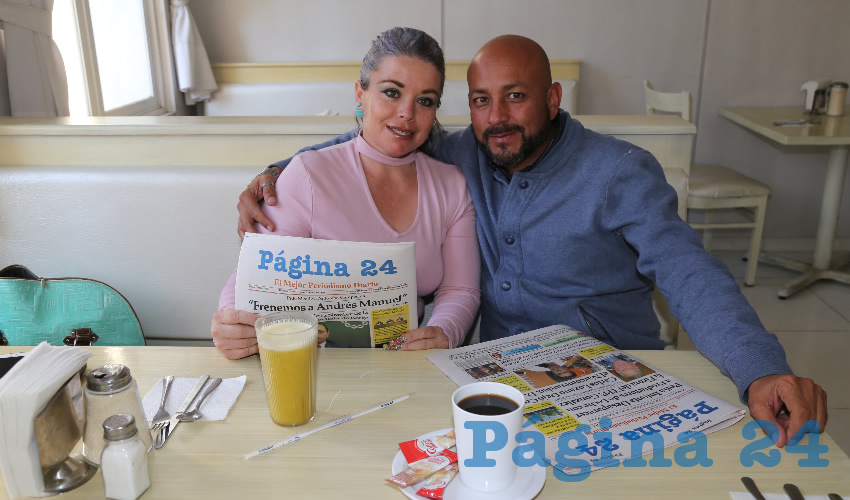En el restaurante Del Centro almorzaron Sandra Yadira Vázquez Tavares y Daniel Lara Castillo, que nos visita de Pachuca